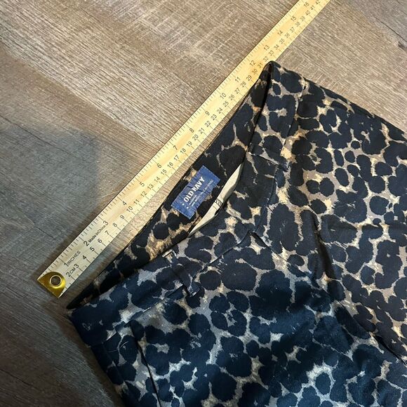 Old Navy Mid Rise Harper Pant Leopard Cheetah Cropped Ankle Size 0 Regular - Picture 2 of 5